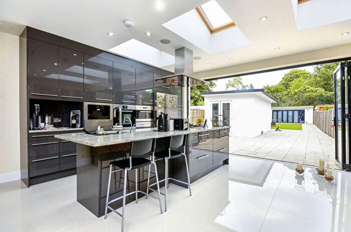 5 Bedroom Semi-Detached House To Rent In Granville Road, Southfields, London, SW18