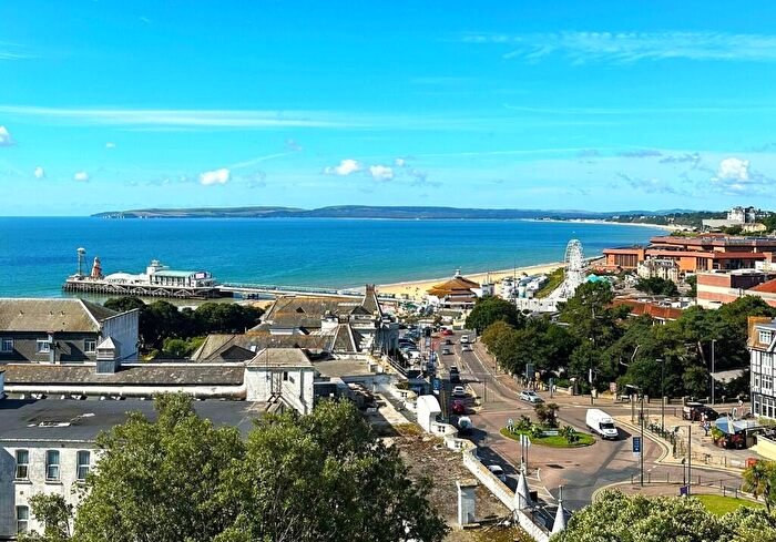 2 Bedroom Apartment For Sale In Russell Cotes Road, Bournemouth, Dorset, BH1