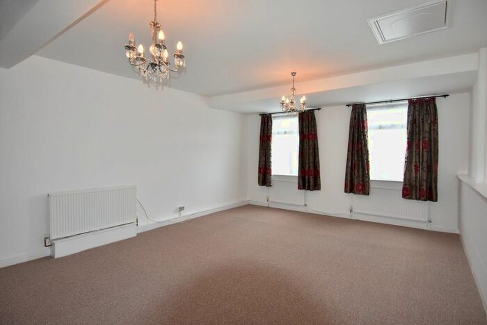 4 Bedroom Flat To Rent In Mina Road, St Werburghs, Bristol, BS2