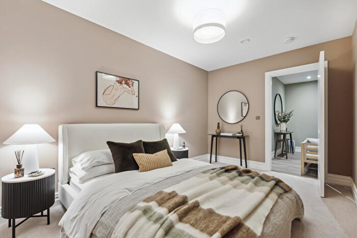 3 Bedroom Flat For Sale In Plot . The Link Apts Brent Park Road, London, NW9