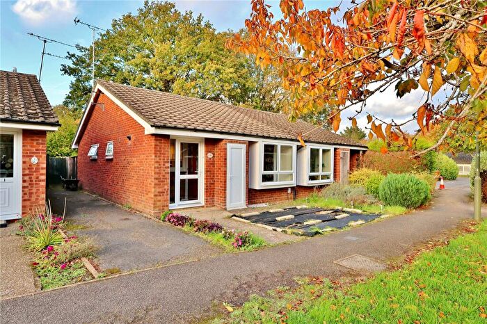 2 Bedroom Bungalow For Sale In Semper Close, Knaphill, Woking, Surrey, GU21