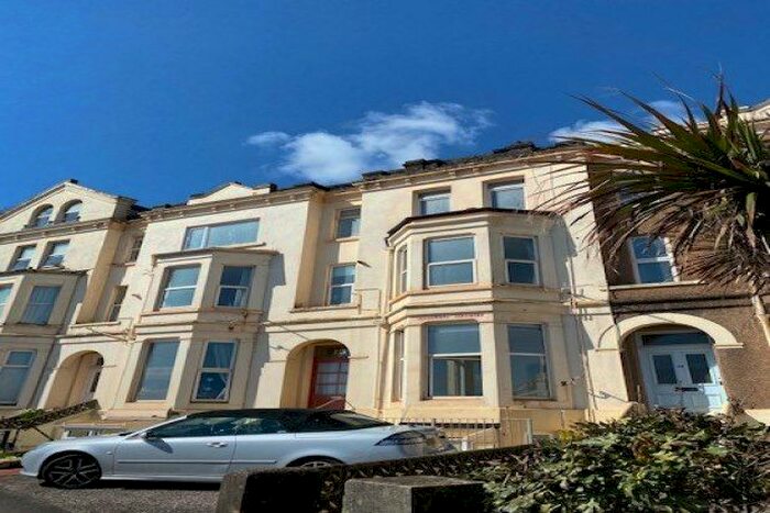 1 Bedroom Flat To Rent In Marine Parade, Dawlish, EX7