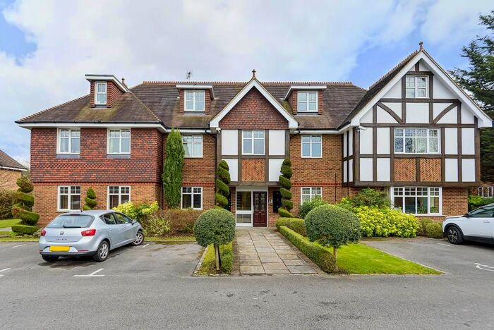 2 Bedroom Flat To Rent In Maidenhead, Berkshire, SL6