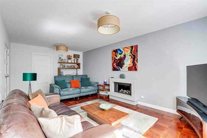 4 Bedroom Detached House For Sale In Clarkes Lane, Beeston, Nottinghamshire, NG9