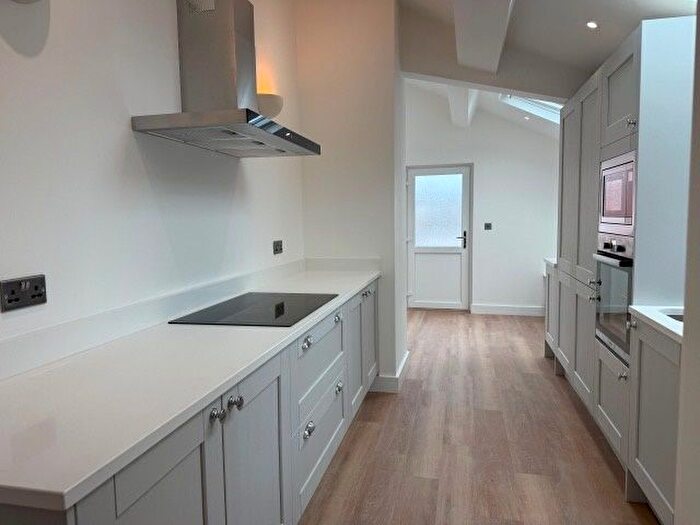 2 Bedroom Flat To Rent In Market Street, Hoylake, CH47