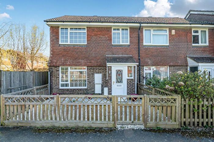 3 Bedroom End Of Terrace House To Rent In Rivers Walk, Lenham, Maidstone, Kent, ME17