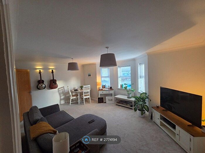 2 Bedroom Flat To Rent In Bracken Road, Bournemouth, BH6