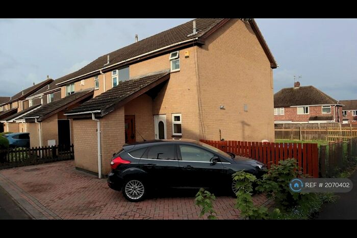3 Bedroom Semi-Detached House To Rent In Lancaster Road, Hucknall, Nottingham, NG15