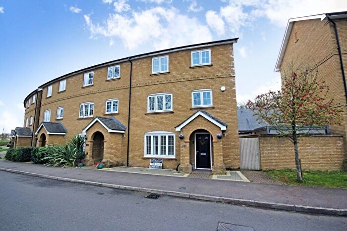 5 Bedroom Town House For Sale In Chestnut Road, Allington, Maidstone, ME16