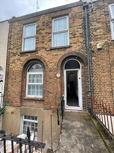 3 Bedroom Terraced House To Rent In Wellington Street, Gravesend, DA12