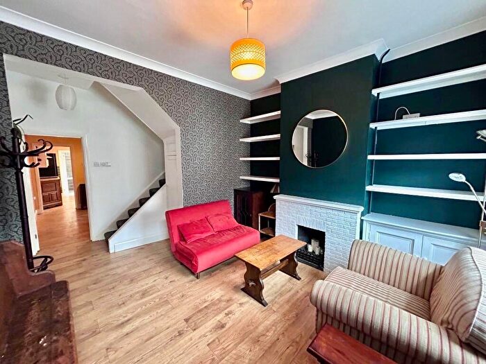 4 Bedroom Terraced House For Sale In Oxford Street, Grantham, NG31