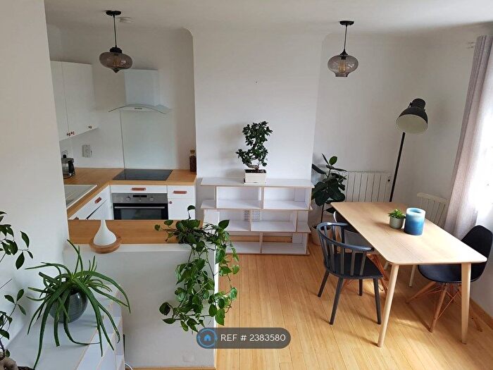 1 Bedroom Flat To Rent In Dennis House, London, E3