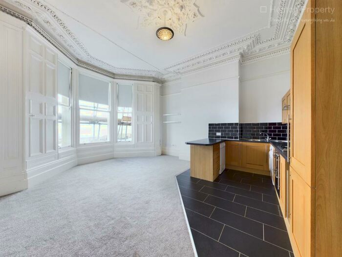 1 Bedroom Ground Flat To Rent In Beverley Terrace, Cullercoats, Tyne And Wear, NE30