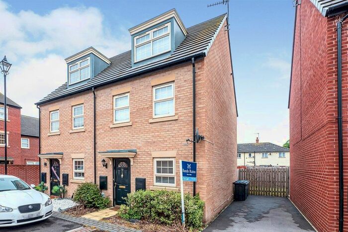 3 Bedroom Semi-Detached House To Rent In Boothferry Park Halt, Hull, East Riding Of Yorkshi, HU4