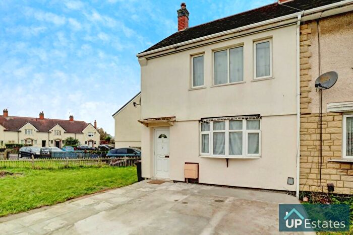 3 Bedroom End Of Terrace House To Rent In Gilfil Road, Hill Top, Nuneaton, CV10