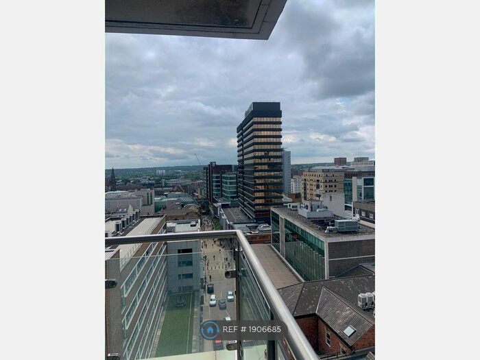2 Bedroom Flat To Rent In Basilica, Leeds, LS1