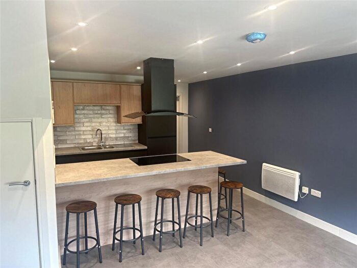 1 Bedroom End Of Terrace House To Rent In Newsome Road, Huddersfield, HD4