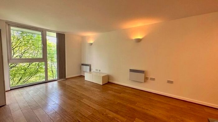 2 Bedroom Flat To Rent In New River Avenue, Hornsey, N8