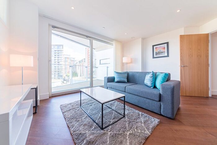 2 Bedroom Flat To Rent In Gateway Tower, Royal Victoria, London, E16