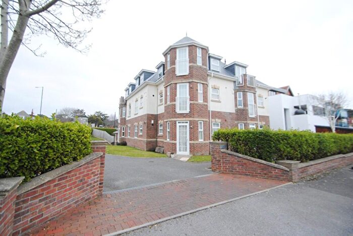 2 Bedroom Flat To Rent In Burtley Road, Bournemouth, Dorset, BH6