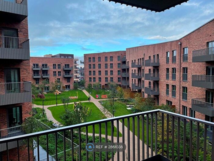 2 Bedroom Flat To Rent In Royal Engineers Way, London, NW7