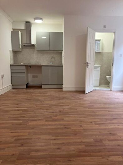 Studio To Rent In Bensham Grove, Thornton Heath, CR7