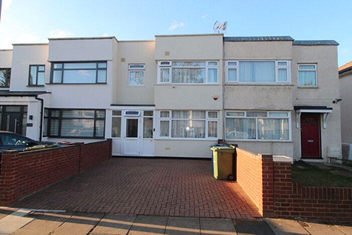 3 Bedroom Terraced House To Rent In Greater London, Edgware, HA8