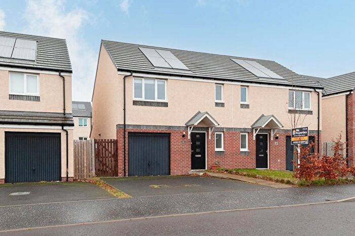 3 Bedroom Semi Detached House For Sale In Seggie Drive, Guardbridge, KY16