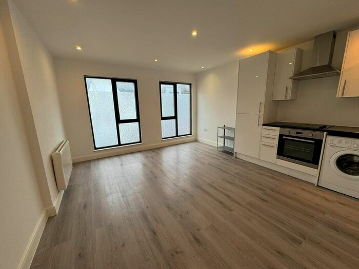 1 Bedroom Flat To Rent In Sheila Court, Cranbrook Mews, London, E17