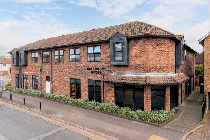 1 Bedroom Property To Rent In Molesey Road, Hersham., KT12