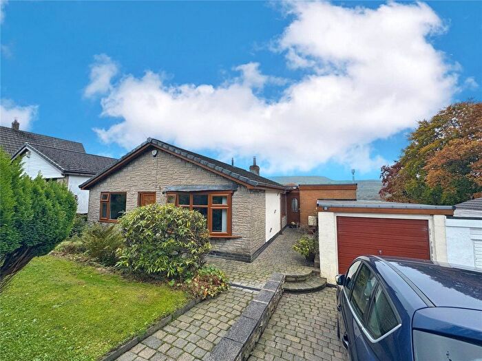 3 Bedroom Bungalow For Sale In Heightside Avenue, Newchurch, Rossendale, BB4