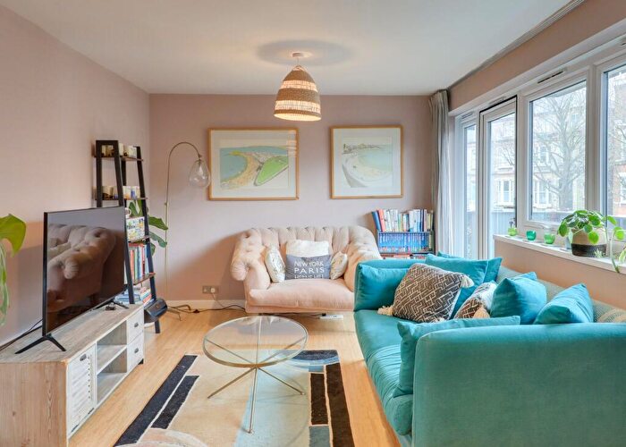 2 Bedroom Flat For Sale In Devonshire Road, Forest Hill, SE23