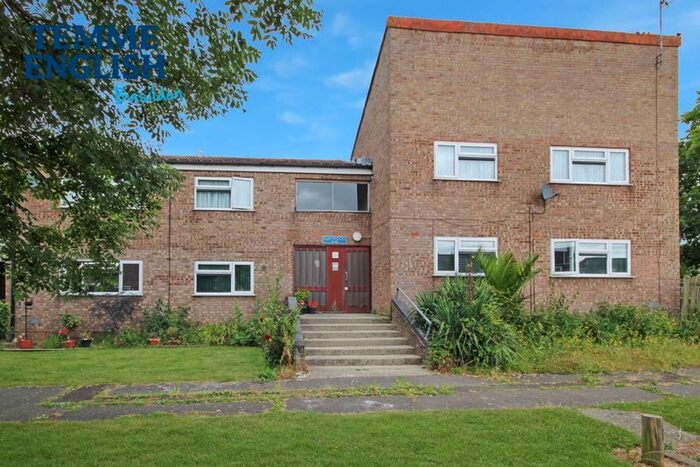 1 Bedroom Flat To Rent In Gaywood, Laindon, Basildon, SS15