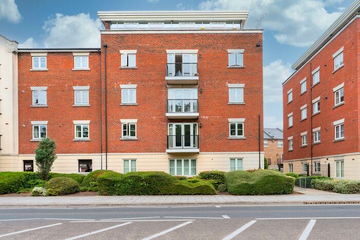 2 Bedroom Flat To Rent In Brookbank Close, Cheltenham, GL50