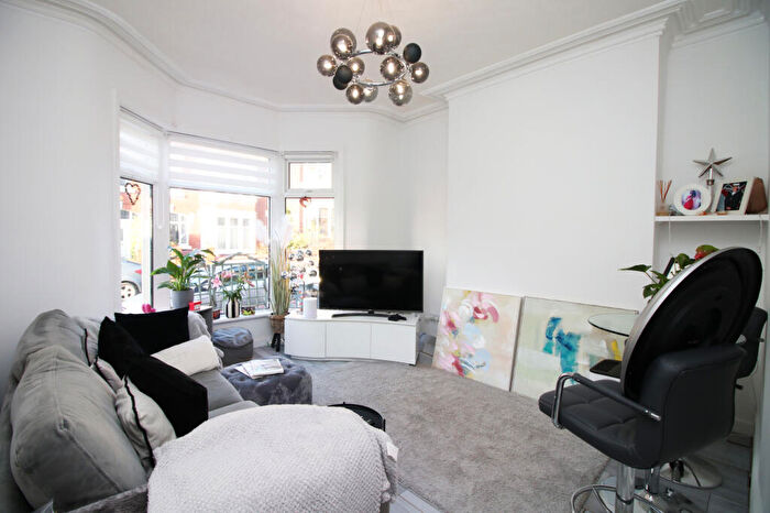 2 Bedroom Apartment For Sale In Elm Avenue, Blackpool, FY3