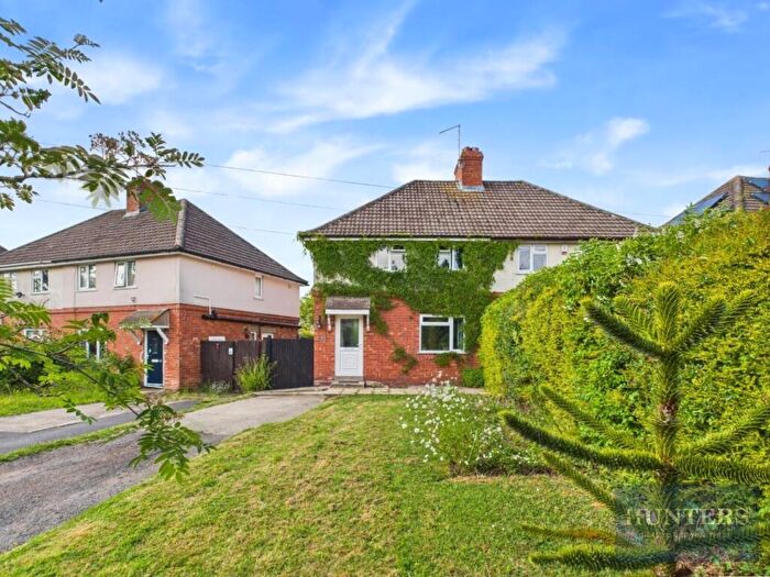3 Bedroom Semi-Detached House For Sale In Leckhampton View, Shurdington, Cheltenham, GL51