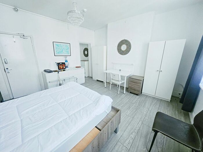 1 Bedroom Studio To Rent In Brick Lane, London, E1