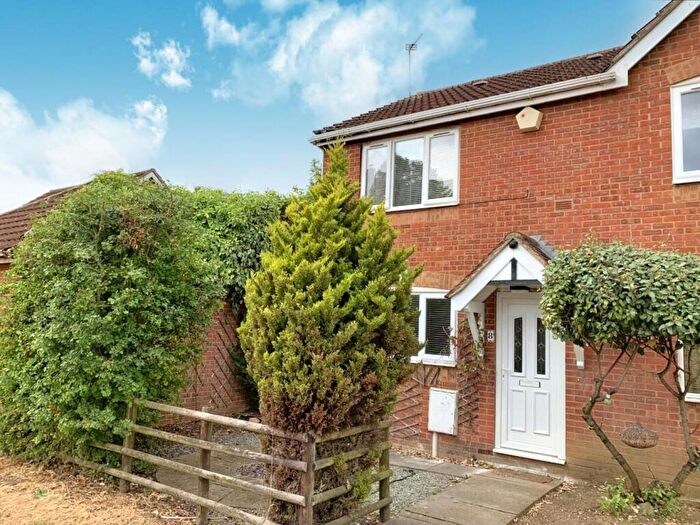 2 Bedroom House To Rent In Bramble Close, Hamilton, LE5