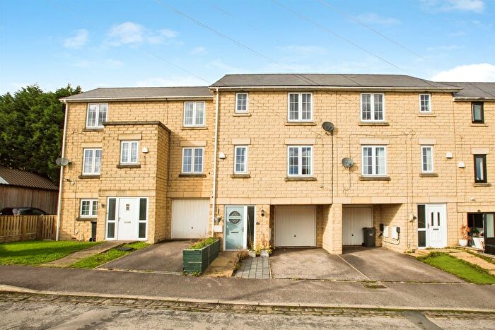 3 Bedroom Property For Sale In Holly Park Way, Halifax, HX2