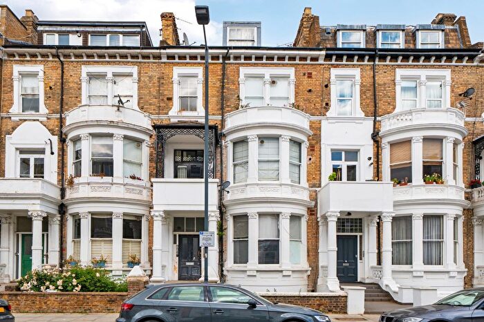 1 Bedroom Flat For Sale In Sinclair Road, Kensington, London, W14
