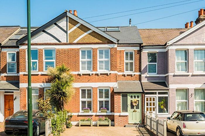 5 Bedroom Property For Sale In Upper Sunbury Road, Hampton, TW12