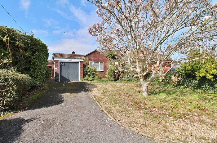 2 Bedroom Detached Bungalow For Sale In Titchfield Road, Stubbington, PO14