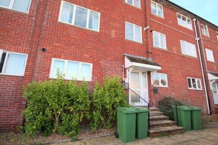 2 Bedroom Flat To Rent In Pound Road, Bristol, BS15