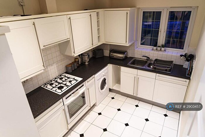2 Bedroom Flat To Rent In Talbot Avenue, Bournemouth, BH3