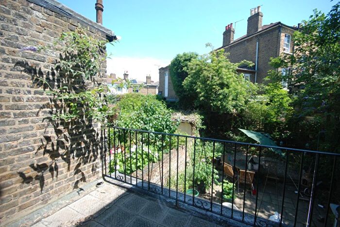 1 Bedroom Flat To Rent In St Thomas's Road, Highbury, London, N4