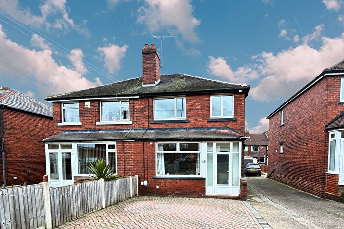 3 Bedroom Semi-Detached House For Sale In Topcliffe Lane, Morley, Leeds, LS27