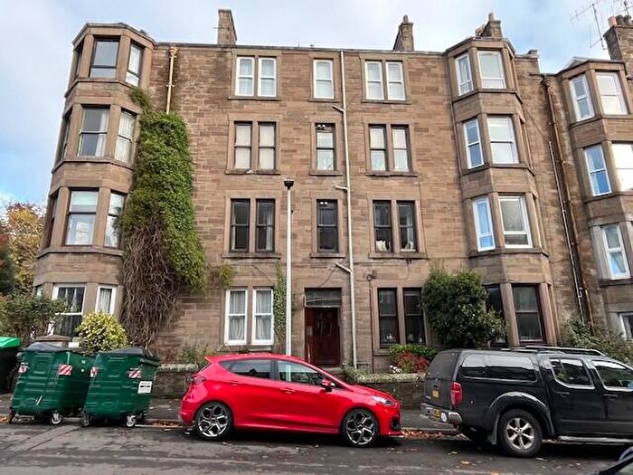 2 Bedroom Flat To Rent In /, Bellefield Avenue, Dundee, DD1