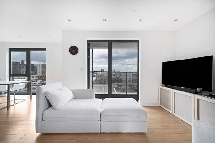 2 Bedroom Flat To Rent In Wilson Tower, Christian Street, E1