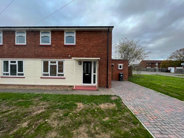 3 Bedroom Semi-Detached House To Rent In Beavers Crescent, Hounslow, TW4