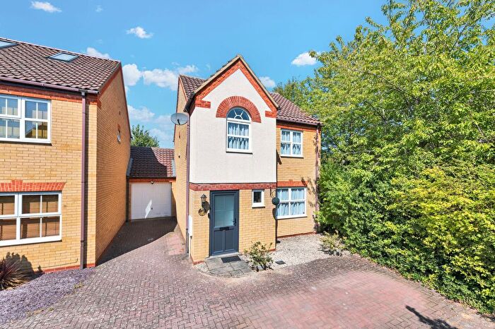 3 Bedroom Detached House For Sale In Quail Walk, Royston, SG8